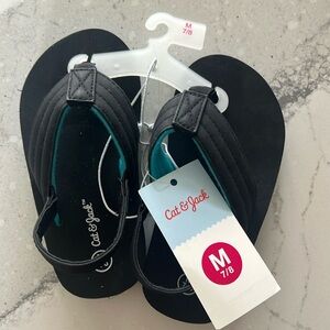 Cat and Jack flip flops toddler boys. NWT.  Size 7/8